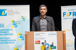 Dr. Benjamin Hötzer, Speaker